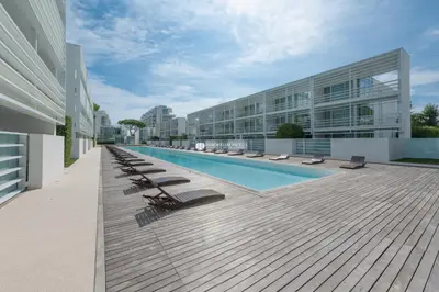 Piscina di Jesolo Lido Village Immobiliare Pacella o nelle vicinanze