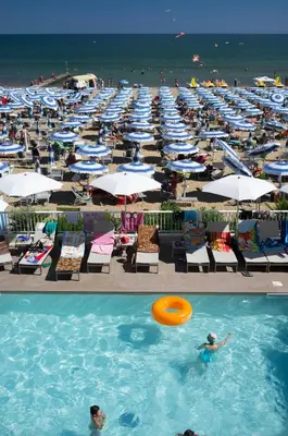 Piscina di Hotel Canarie o nelle vicinanze