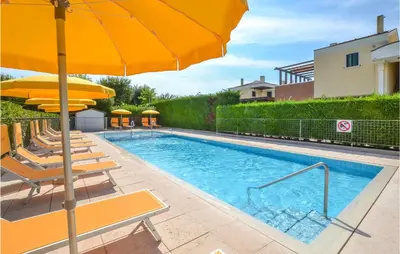 Piscina di Nice Apartment In Cavallino-Treporti o nelle vicinanze