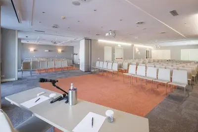 Zona business o sala conferenze di Savhotel Mantegna Padova