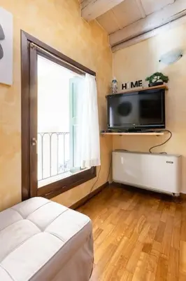 TV o dispositivi per l'intrattenimento presso Residence dei Frutti in pieno centro - Il Gelso