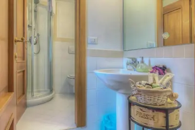 Bagno di Residenza de l'Osmarin Suites