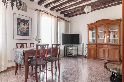TV o dispositivi per l'intrattenimento presso Colombina House close to the Train Station