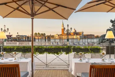 Ristorante o altro punto ristoro di Londra Palace Venezia