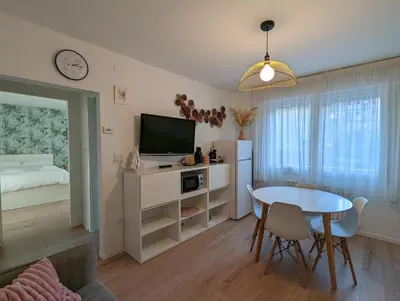 TV o dispositivi per l'intrattenimento presso Urban Oasis family apt 10 mins from Venice