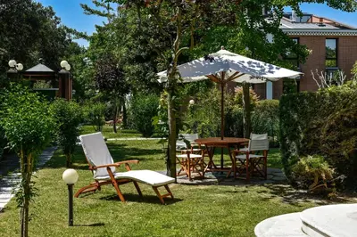 Giardino di DB Villas Le Ville del Lido Resort