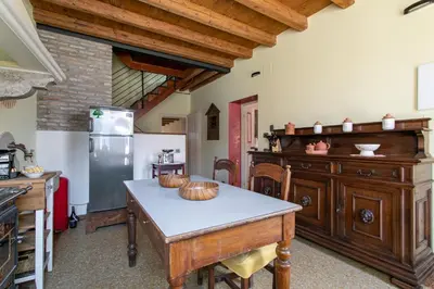 Cucina o angolo cottura di Wondrous Palazzetto 1619 in Magical Burano Island
