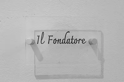 Certificato, attestato, insegna o altro documento esposto da Palazzo '900 Design Flats - Il Fondatore