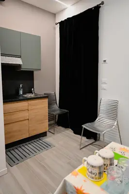 Cucina o angolo cottura di Cozy Studio Downtown