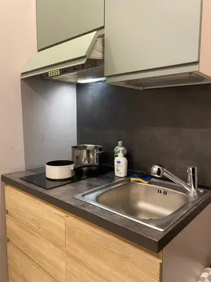 Cucina o angolo cottura di Cozy Studio Downtown