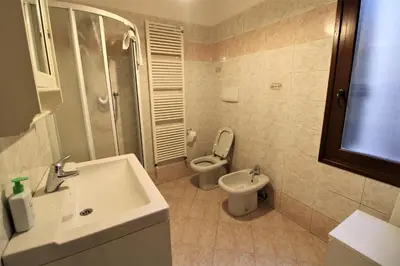 Bagno di CENTRAL AND SPACIOUS APARTMENT