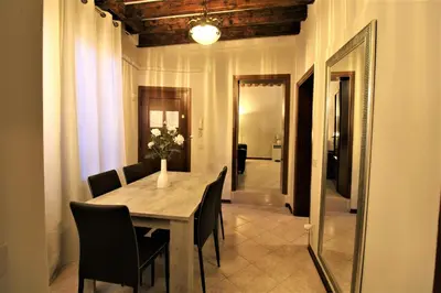 Planimetria di CENTRAL AND SPACIOUS APARTMENT