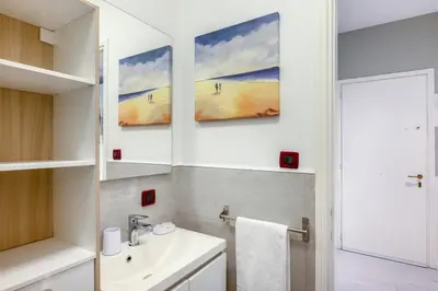 Bagno di GuestHost - Essential Apartment a 5 min da Piazza dei Signori