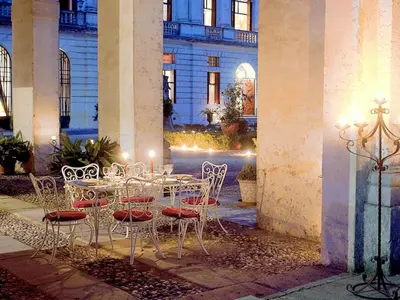 Planimetria di Villa in Venice with Private Pool & Park