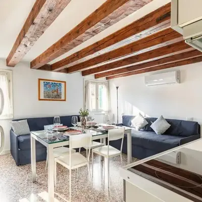 Maison del Calice-iHOMES