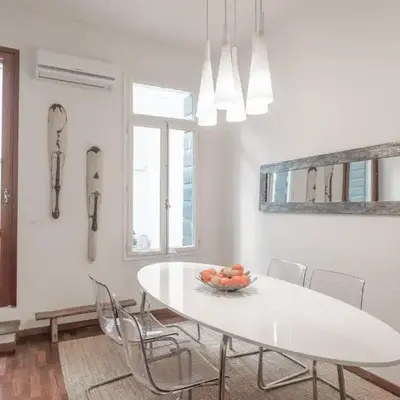 GuestHost - Piazza delle Erbe Central Apartment