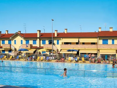 Piscina di Apartment Solmare-13 by Interhome o nelle vicinanze