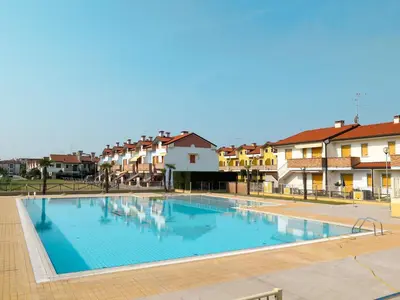 Piscina di Apartment Solmare-12 by Interhome o nelle vicinanze