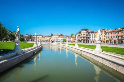 Vista sul fiume nelle vicinanze dell'appartamento