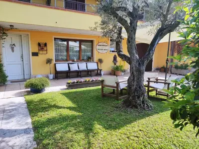 Giardino di COUNTRY HOUSE CASAMIRIAM