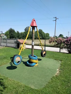 Area giochi per bambini di COUNTRY HOUSE CASAMIRIAM