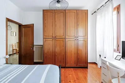 Letto o letti in una camera di The River Bank House - Casa con giardino e vista argine
