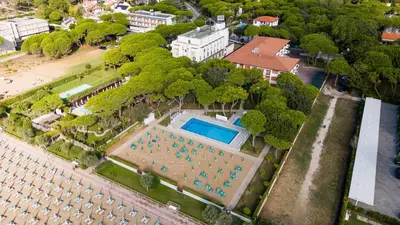 Piscina di Park Residence o nelle vicinanze