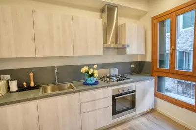 Cucina o angolo cottura di Ecco Suites Apartments