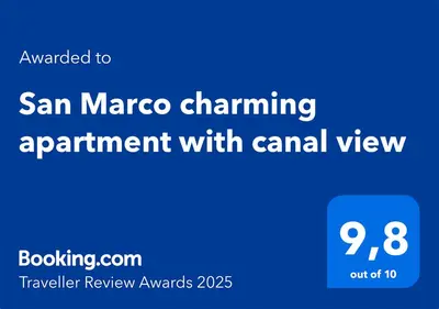 Certificato, attestato, insegna o altro documento esposto da San Marco charming apartment with canal view