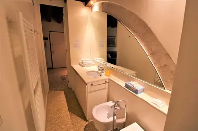 Bagno di San Marco charming apartment with canal view