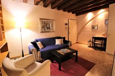 Area soggiorno di San Marco charming apartment with canal view
