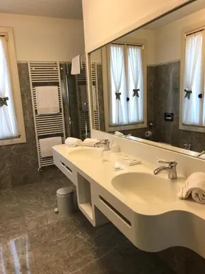 Bagno di Hotel Donna Lucia