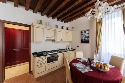 Cucina o angolo cottura di Ve-nice Suite San Marco C4439