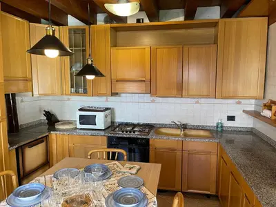 Cucina o angolo cottura di Mida & Lino' s House casa rustica