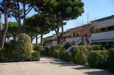 Giardino di Appartamento Al Porticciolo-Residence con piscina-Cavallino Treporti