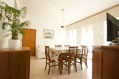 TV o dispositivi per l'intrattenimento presso 12 Accesso - Home Immobiliare Jesolo